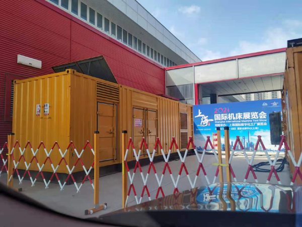 云安发电车出租-发电机无电压或电压太低怎么办？